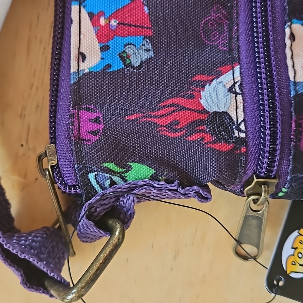 DISNEY VILLAINS CROSSBODY BAG - Picture 3 of 8